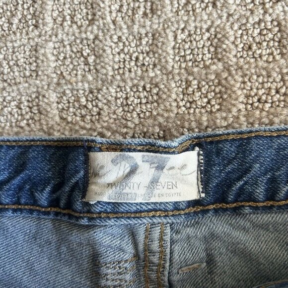 Free People We the Free Distressed Fringe Mid Rise Denim Jean Shorts Size 27 - Picture 5 of 10